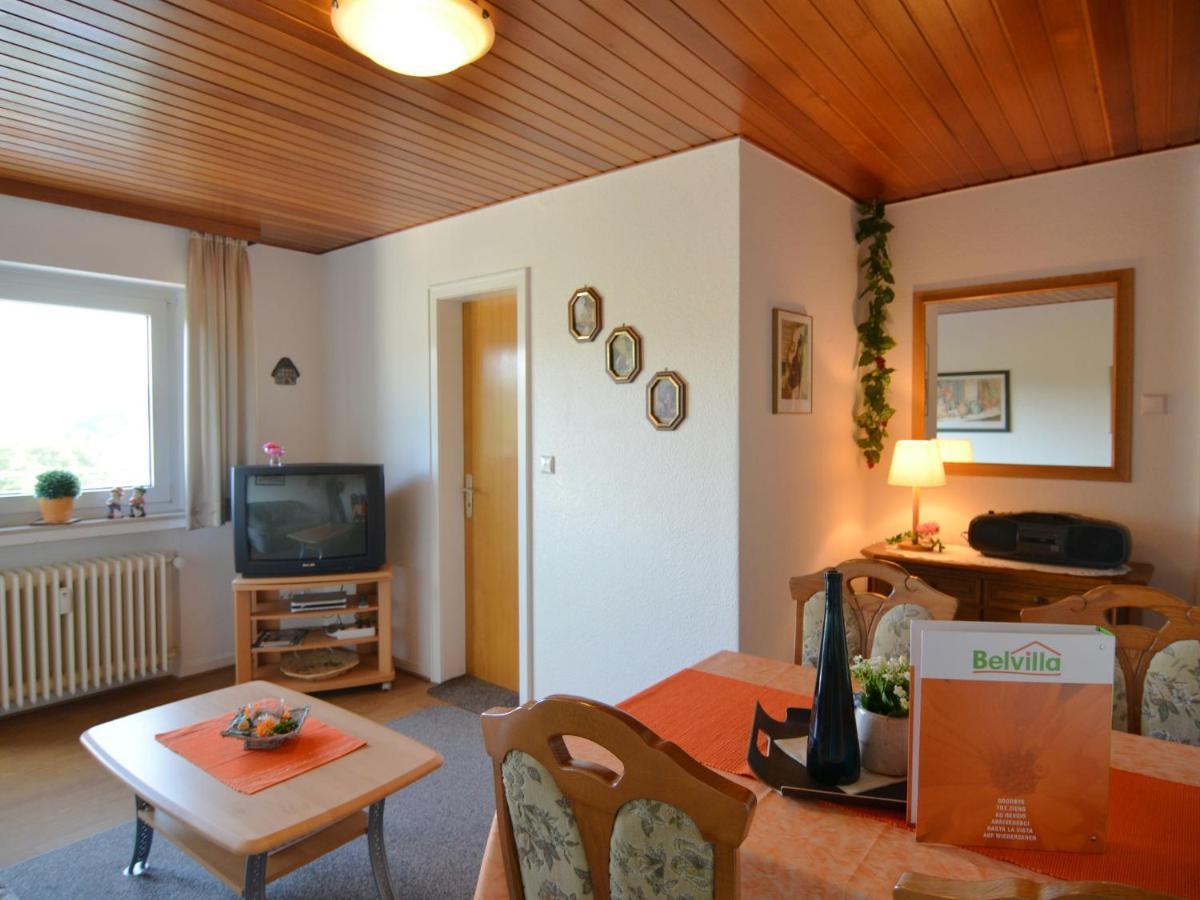 Serene Apartment In Meschede With Balcony Grevenstein Bilik gambar
